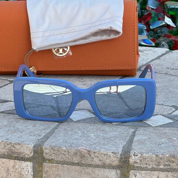 Tory Burch Blue Rectangular Sunglasses New - Picture 1 of 8